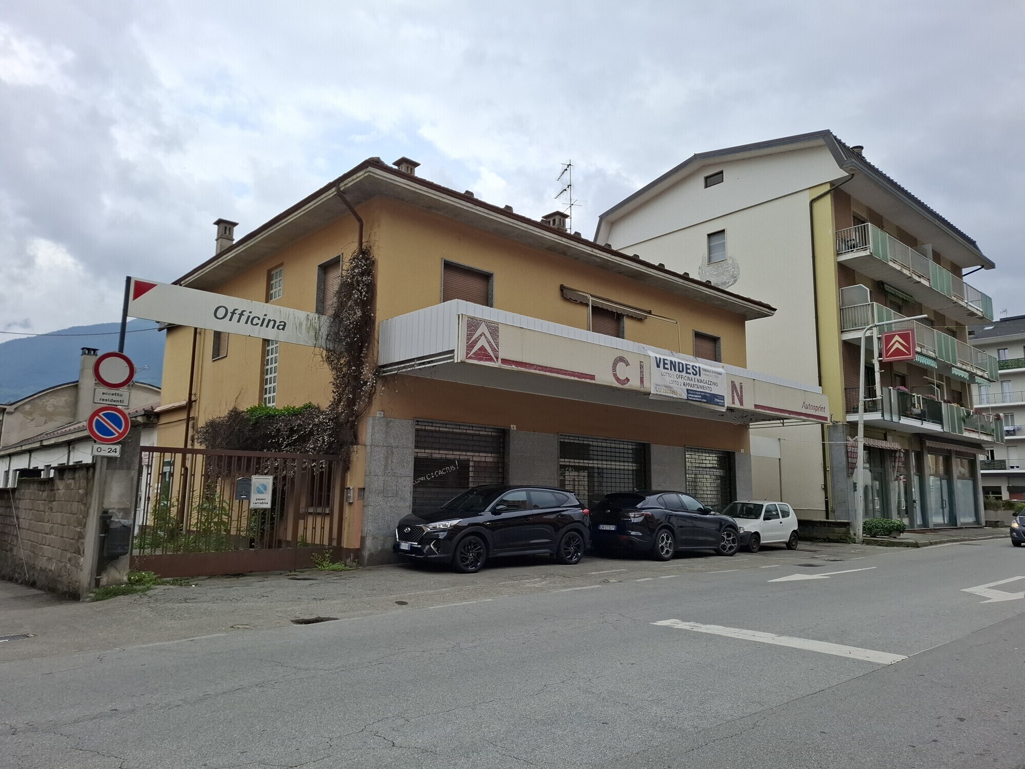 Facciata fronte strada