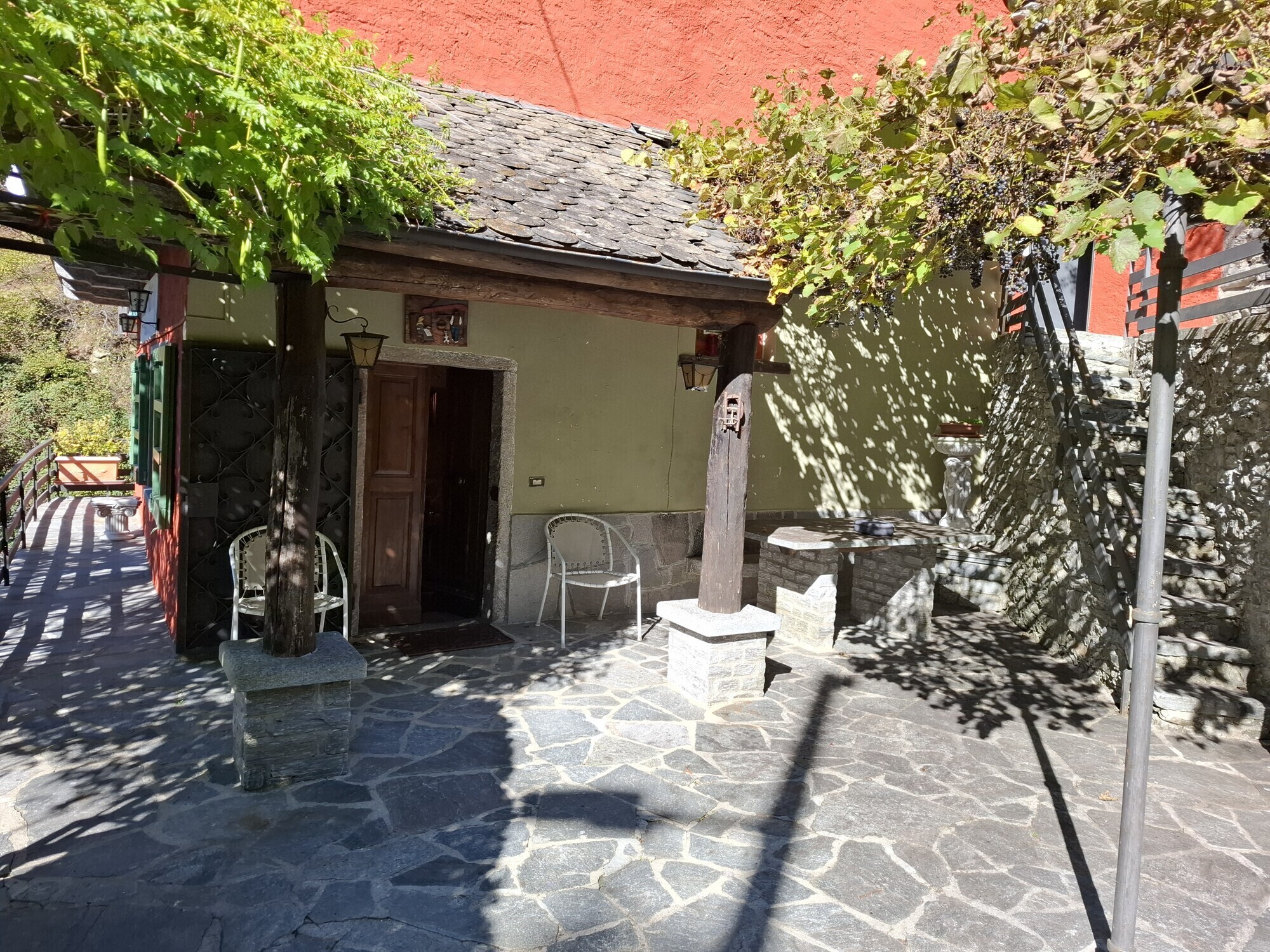 5 Ingresso principale