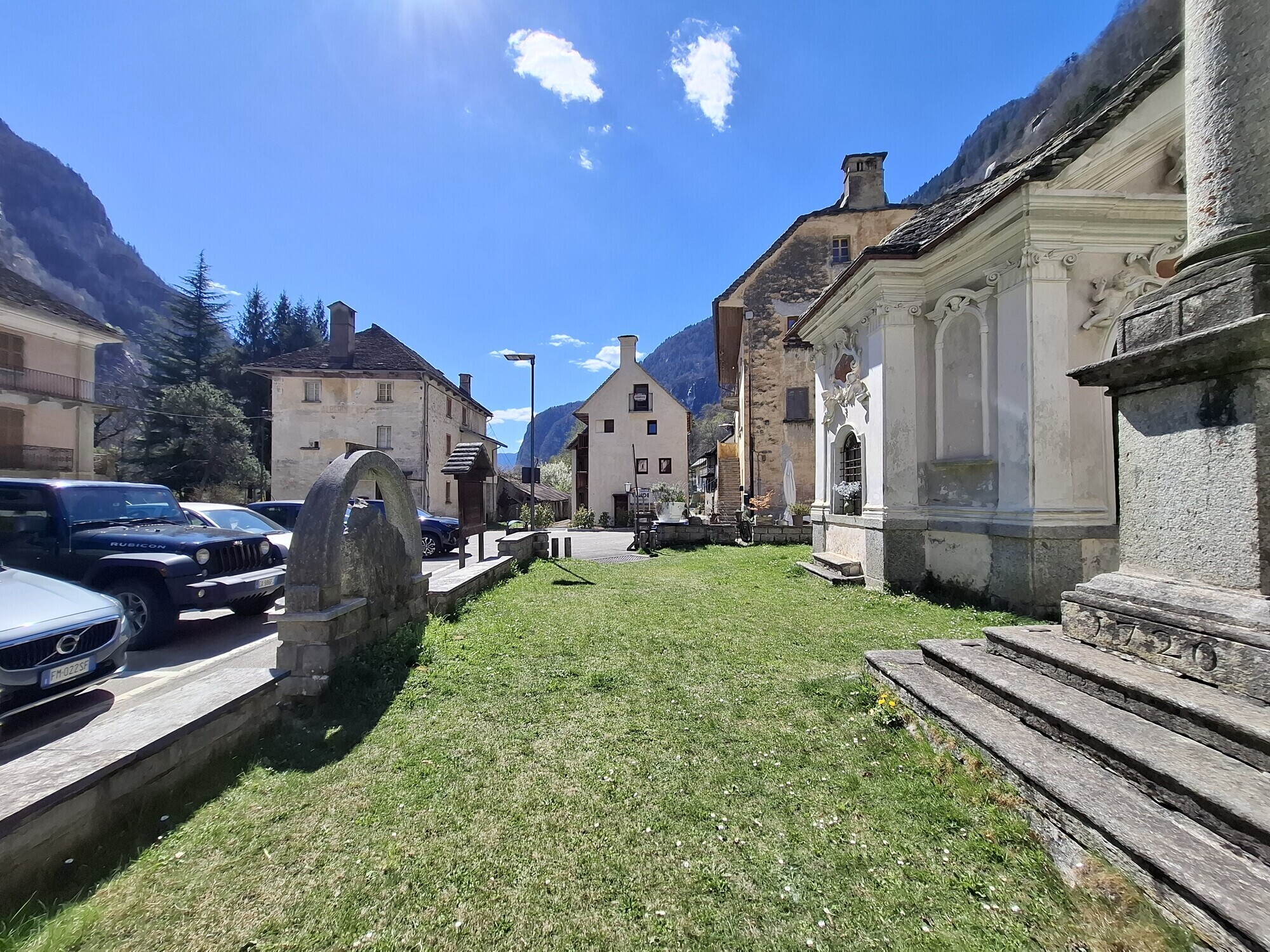 13 ESTERNI