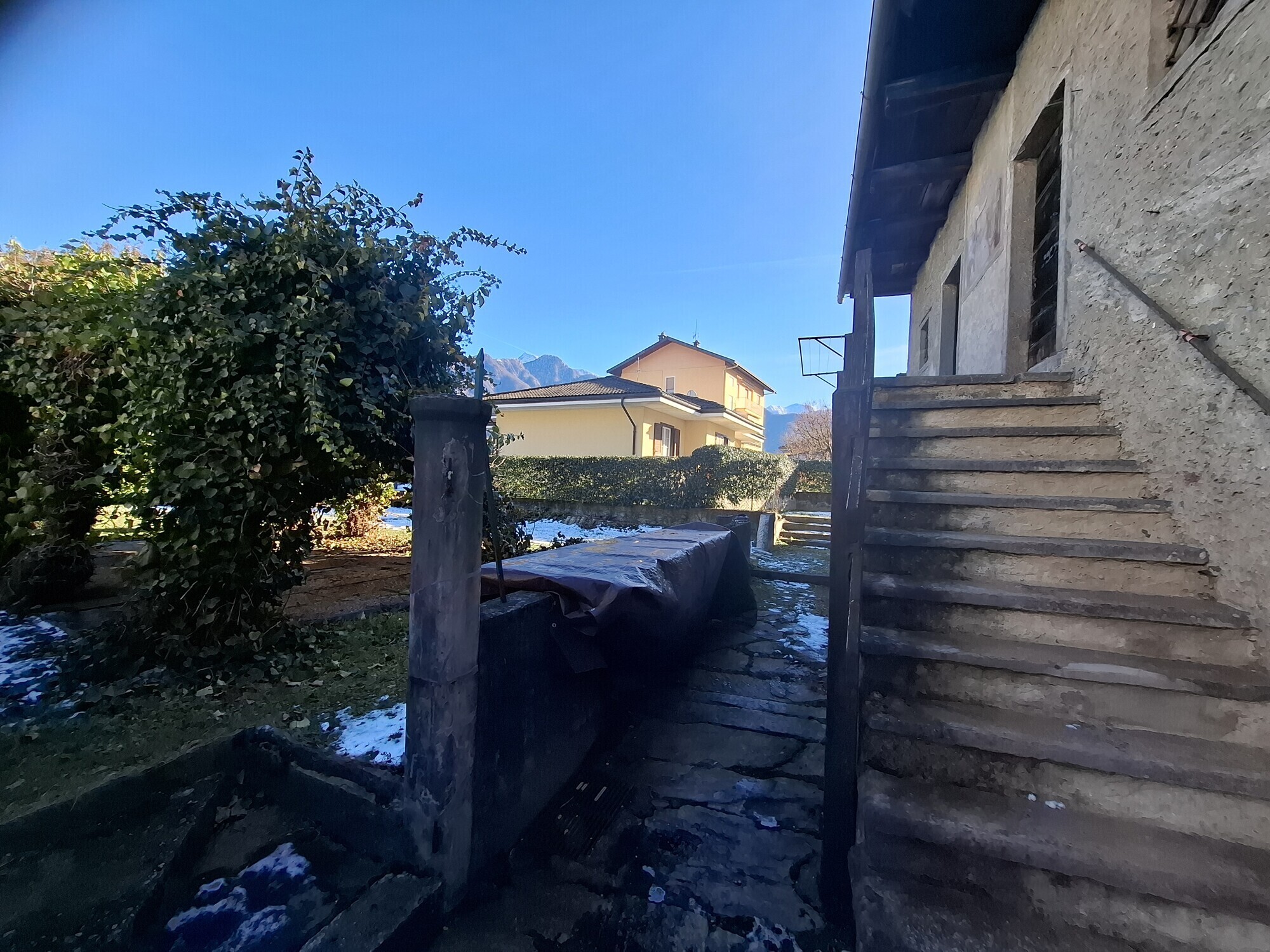 9 Scala accesso piano primo