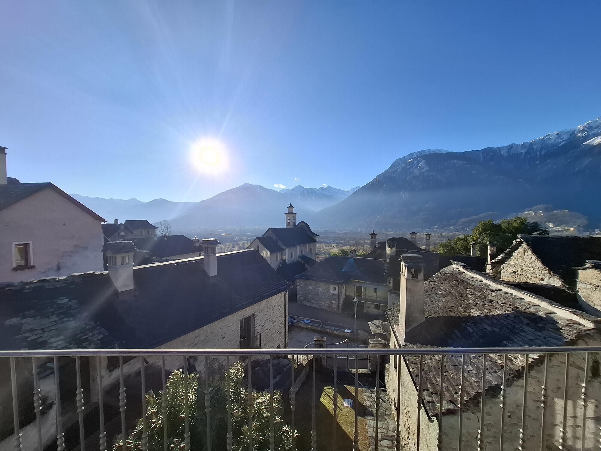 30 VISTA DA BALCONE CAMERA