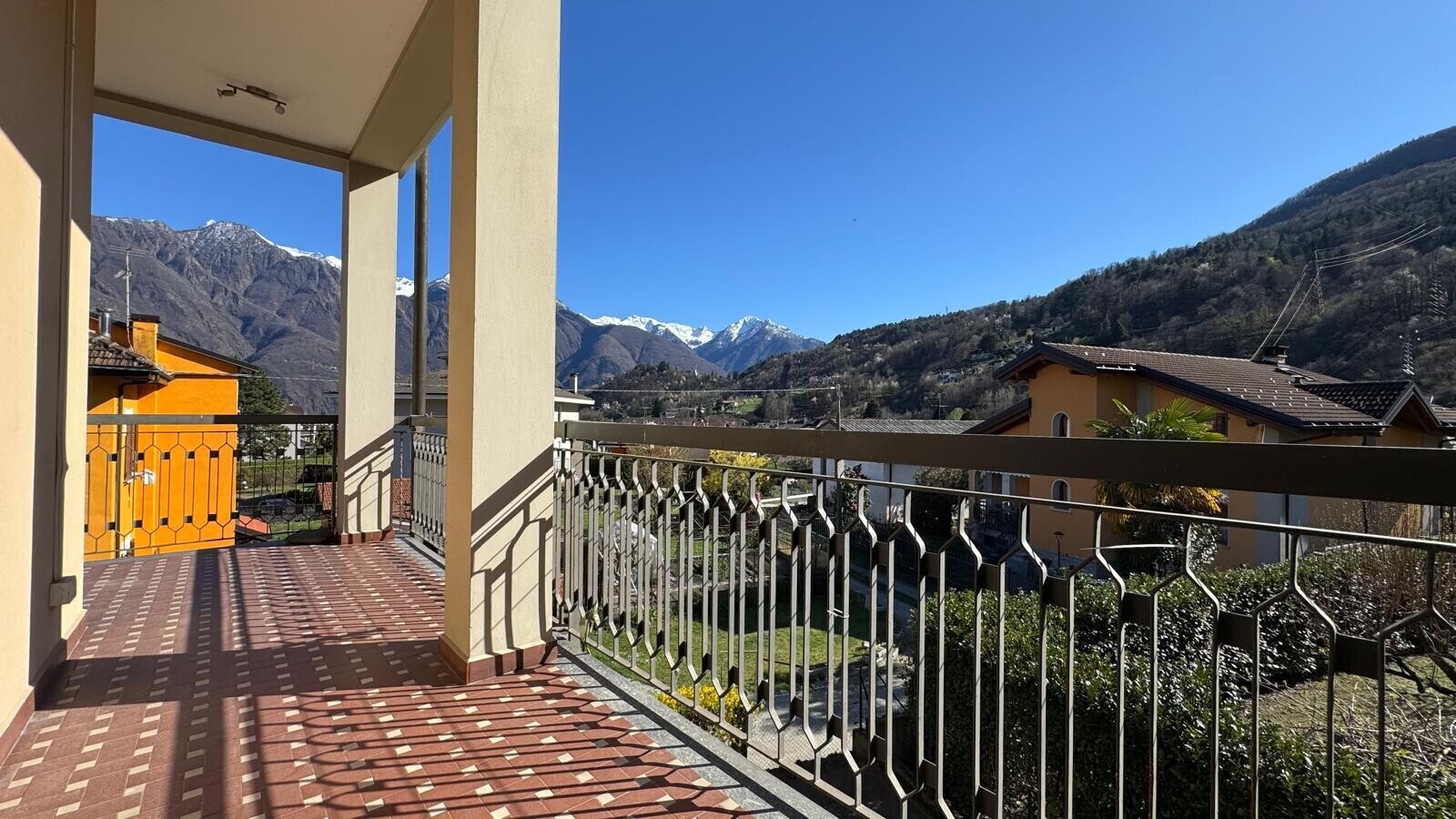 10 TERRAZZO LATO SUD