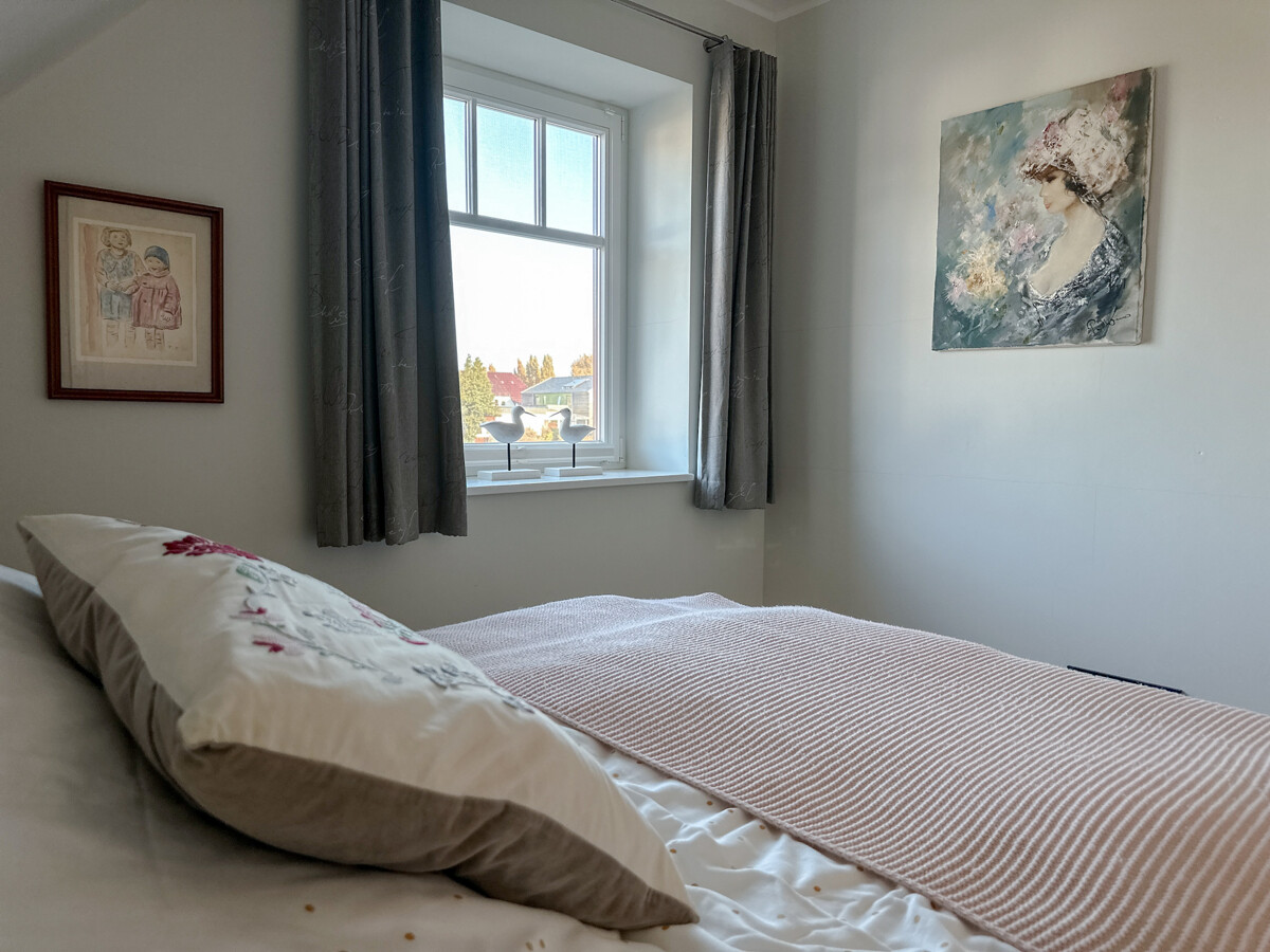 Schlafzimmer 2