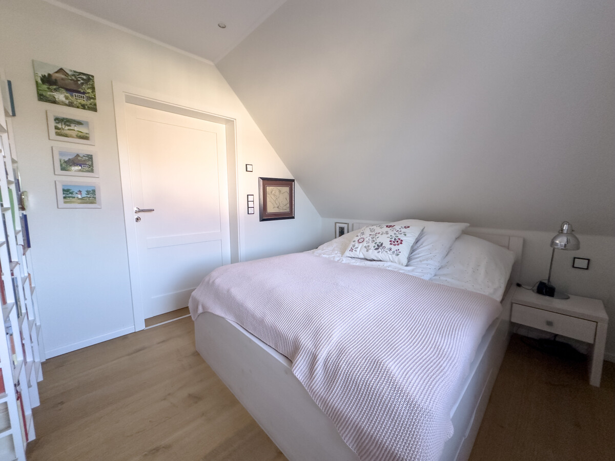 Schlafzimmer 2