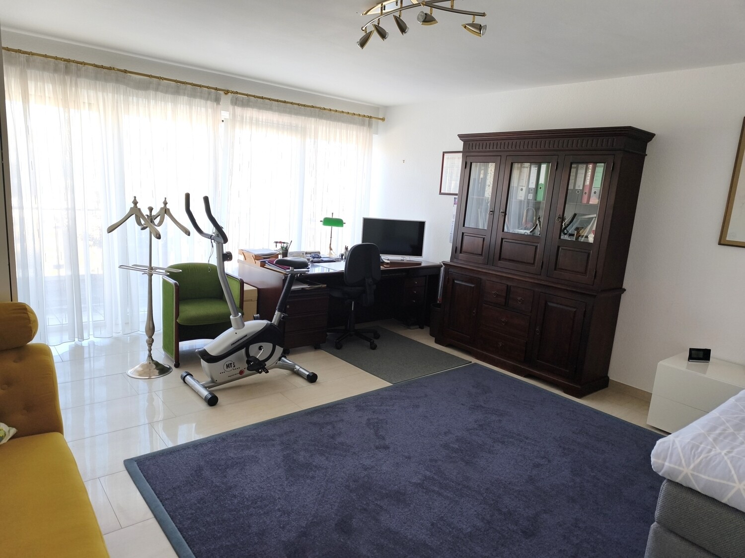 Schlafzimmer 1