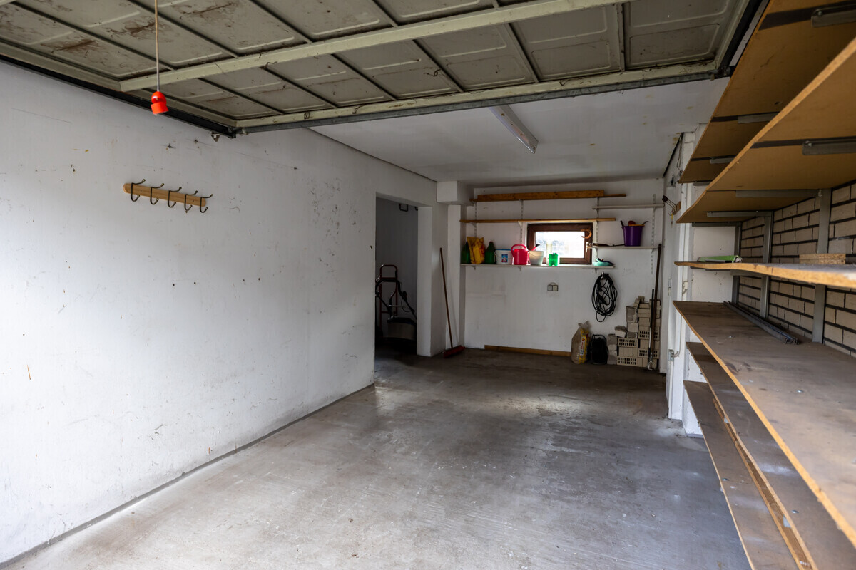Garage 1