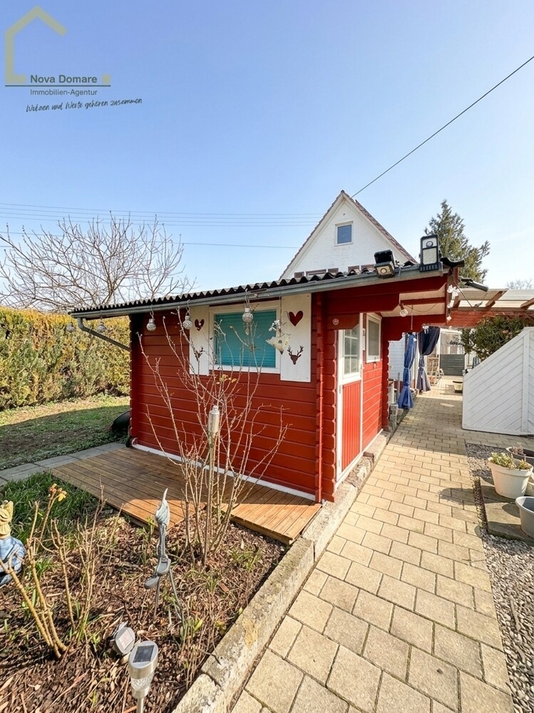 Garten mit Aussenküche