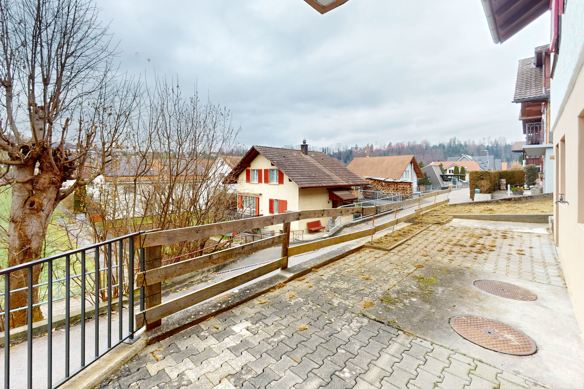 Aussenbereich vor dem Haus