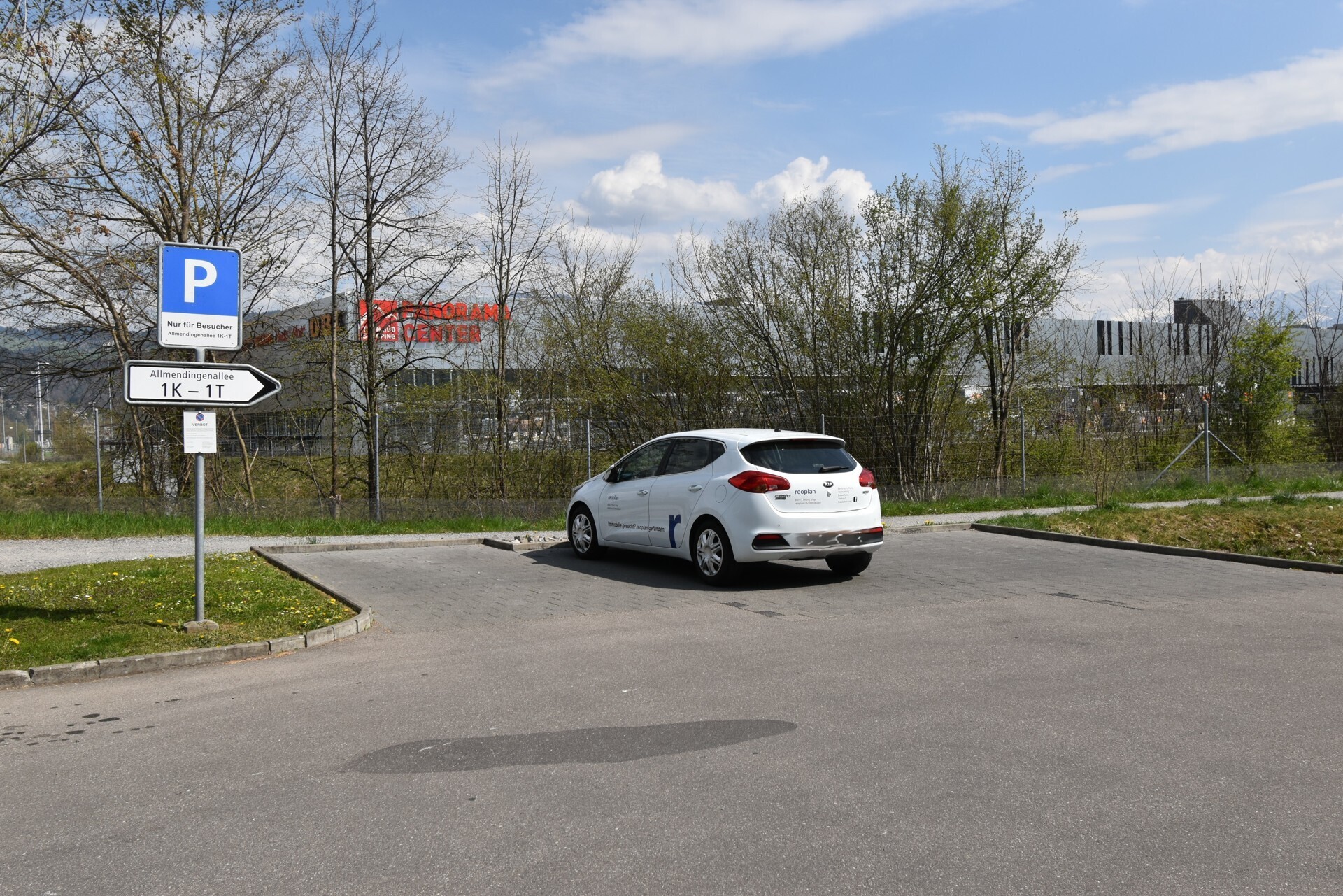 Besucherparkplätze