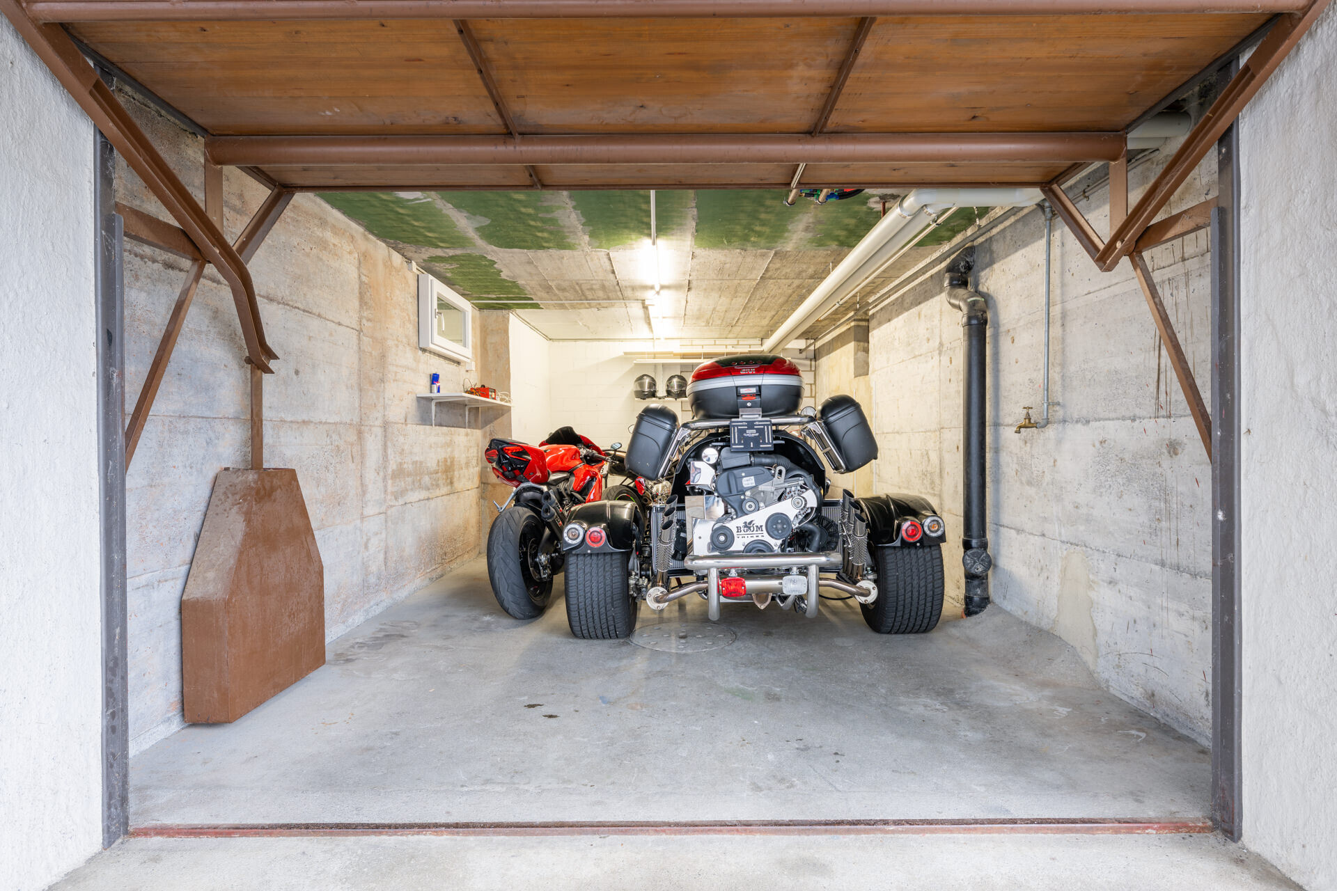 Garage 1
