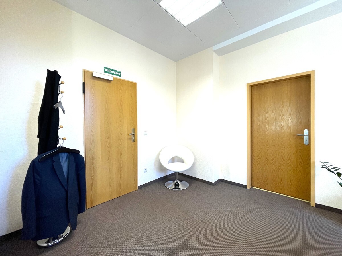 HG (EG), Gewerbe / Empfang