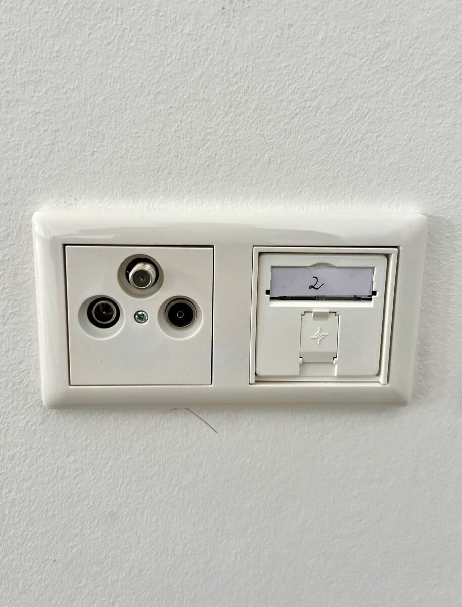 TV und LAN Anschluss