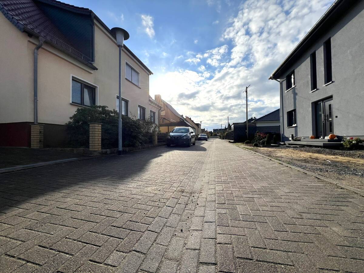Straßenansicht