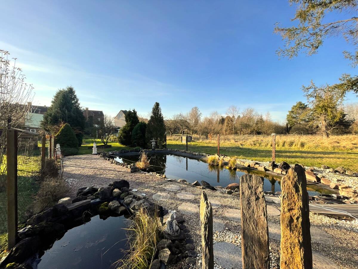 Gartengrundstück Teich