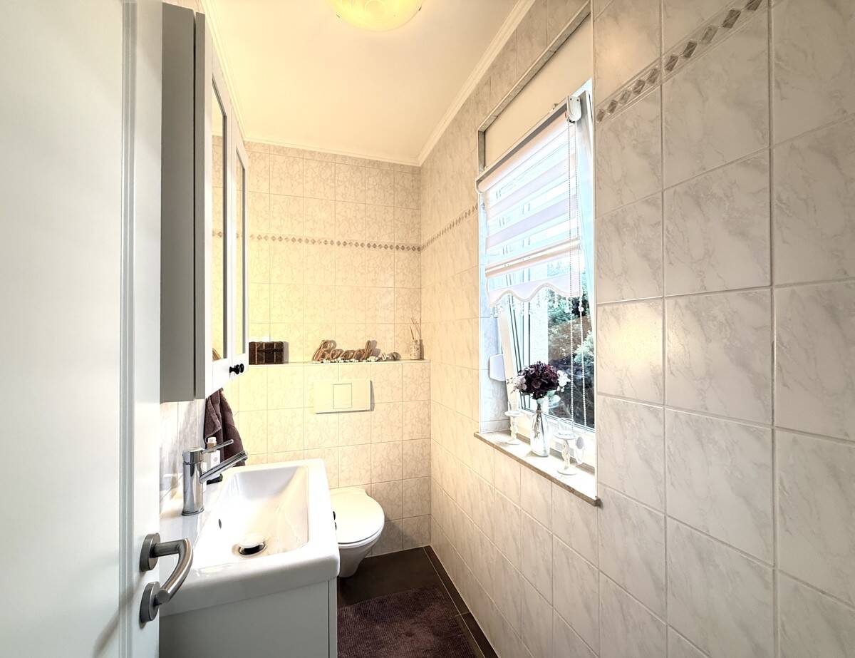 Gäste-WC Erdgeschoss