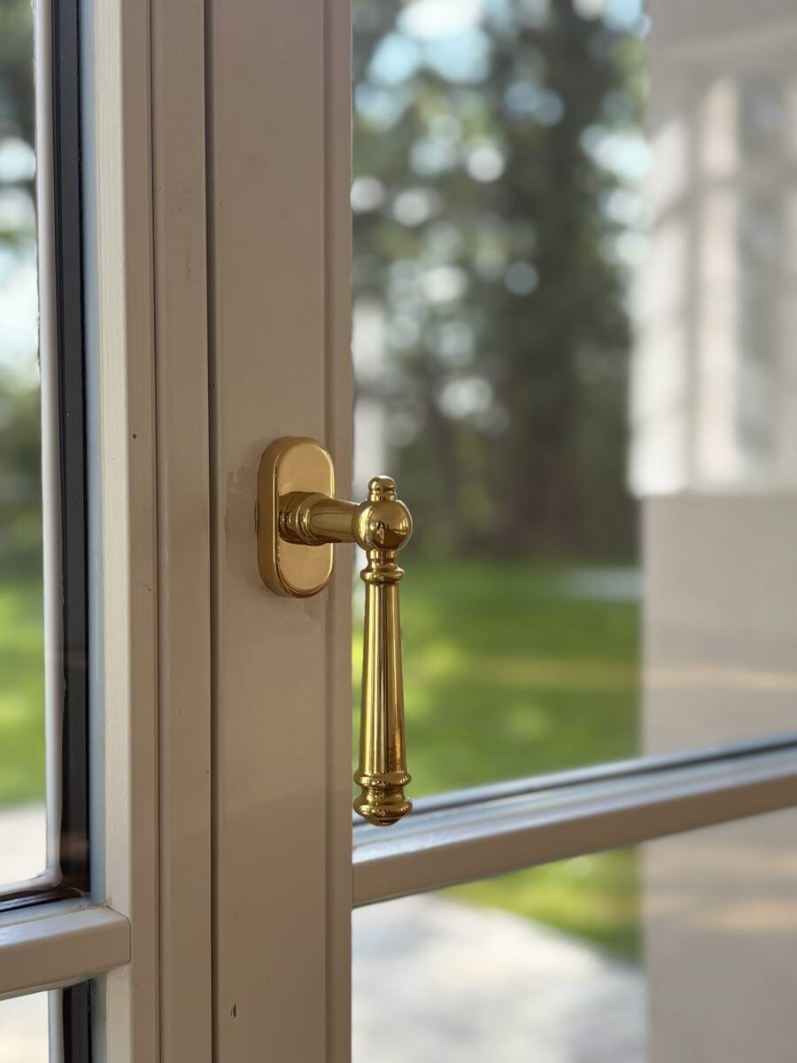 Fenstergriff messing-poliert