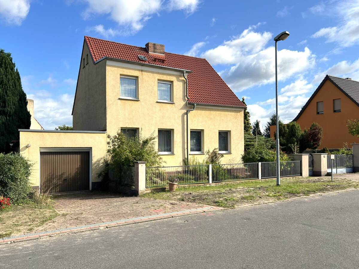 Real Estate Title Image Background