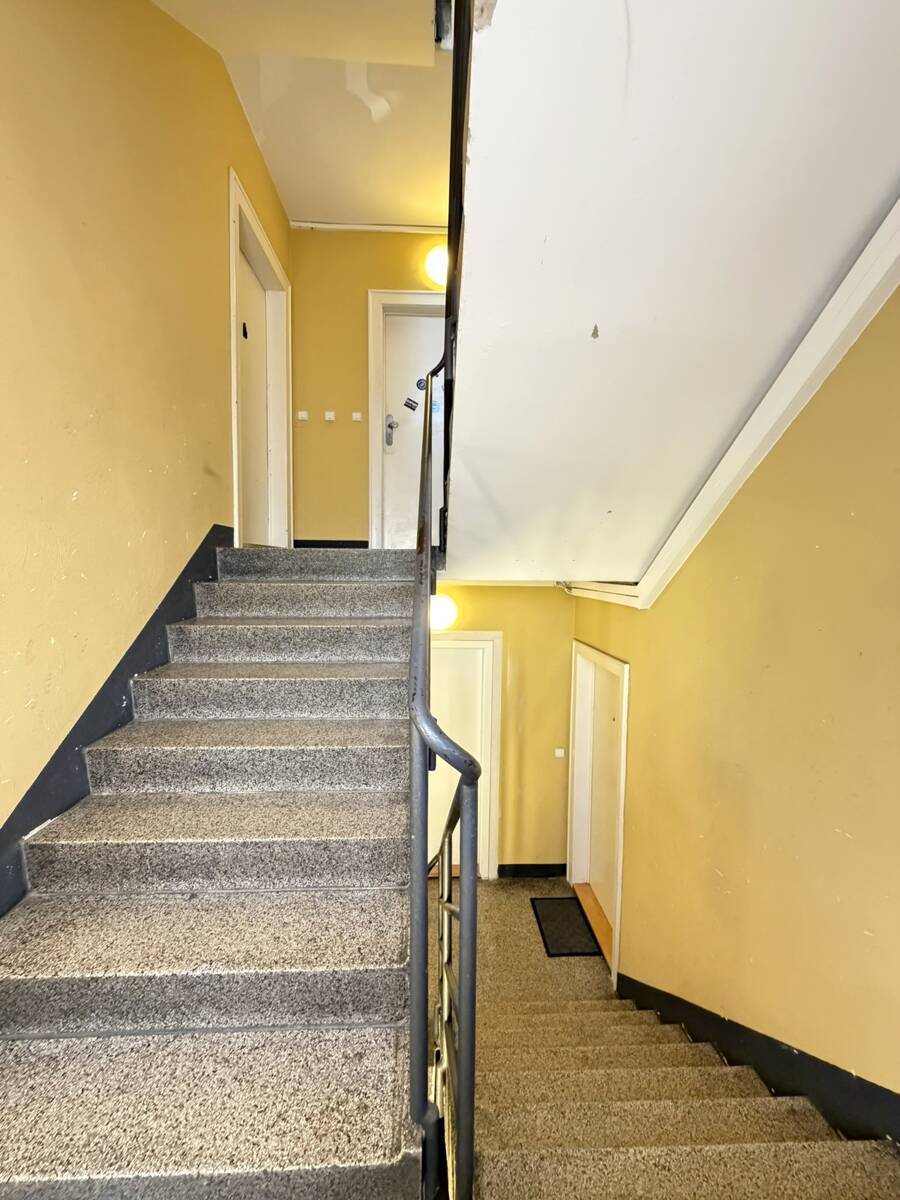 Treppenhaus 1. OG - Bahnhofstraße 14