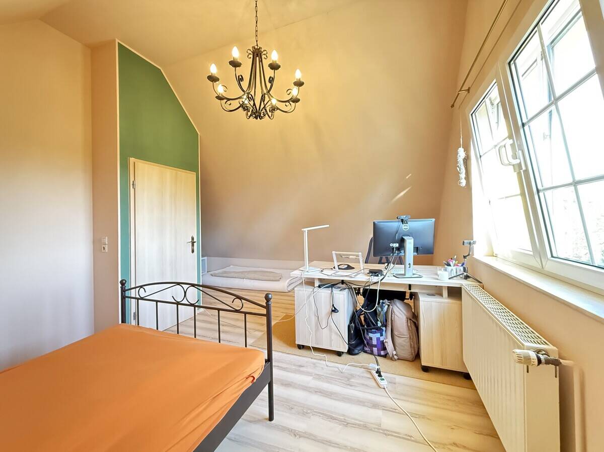 Spitzboden (Büro und Gäste)