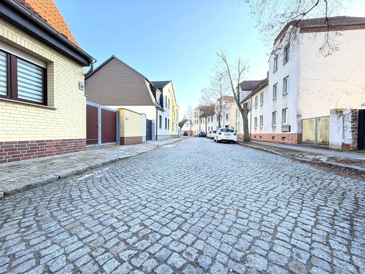 Straßenansicht