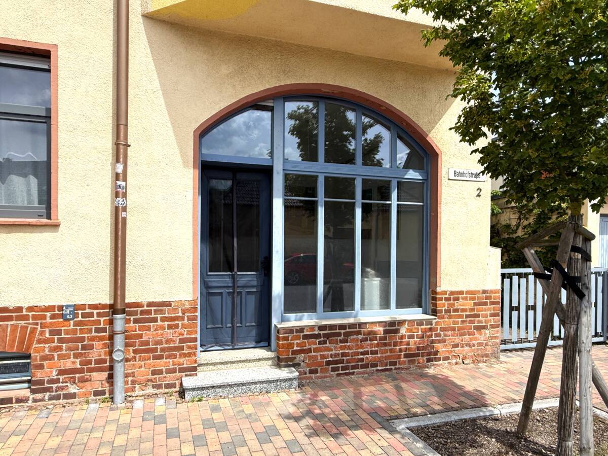 Zugang außen Büro 
