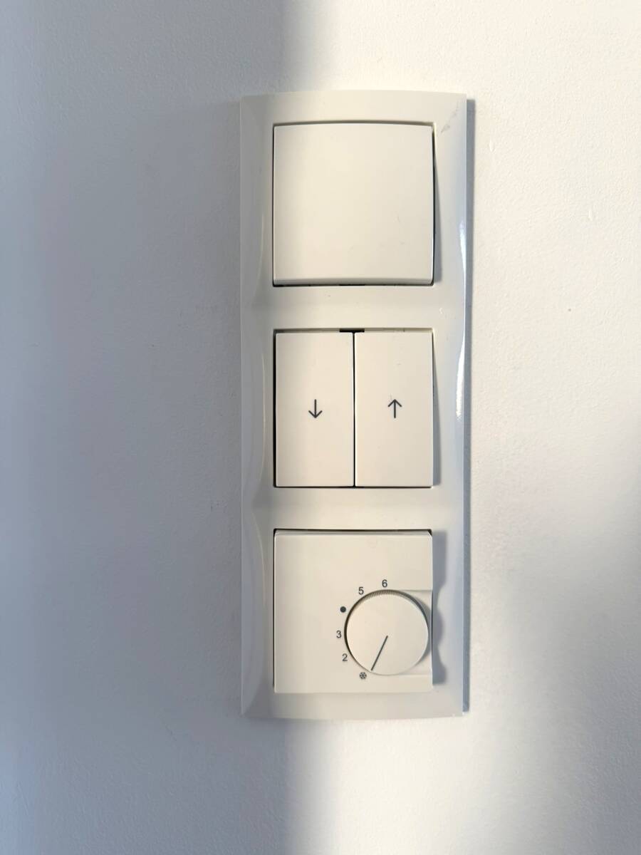 Bedienung Fußbodenheizung/ Jalousien