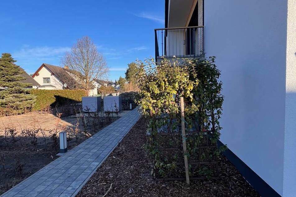Gehweg - Rückseite