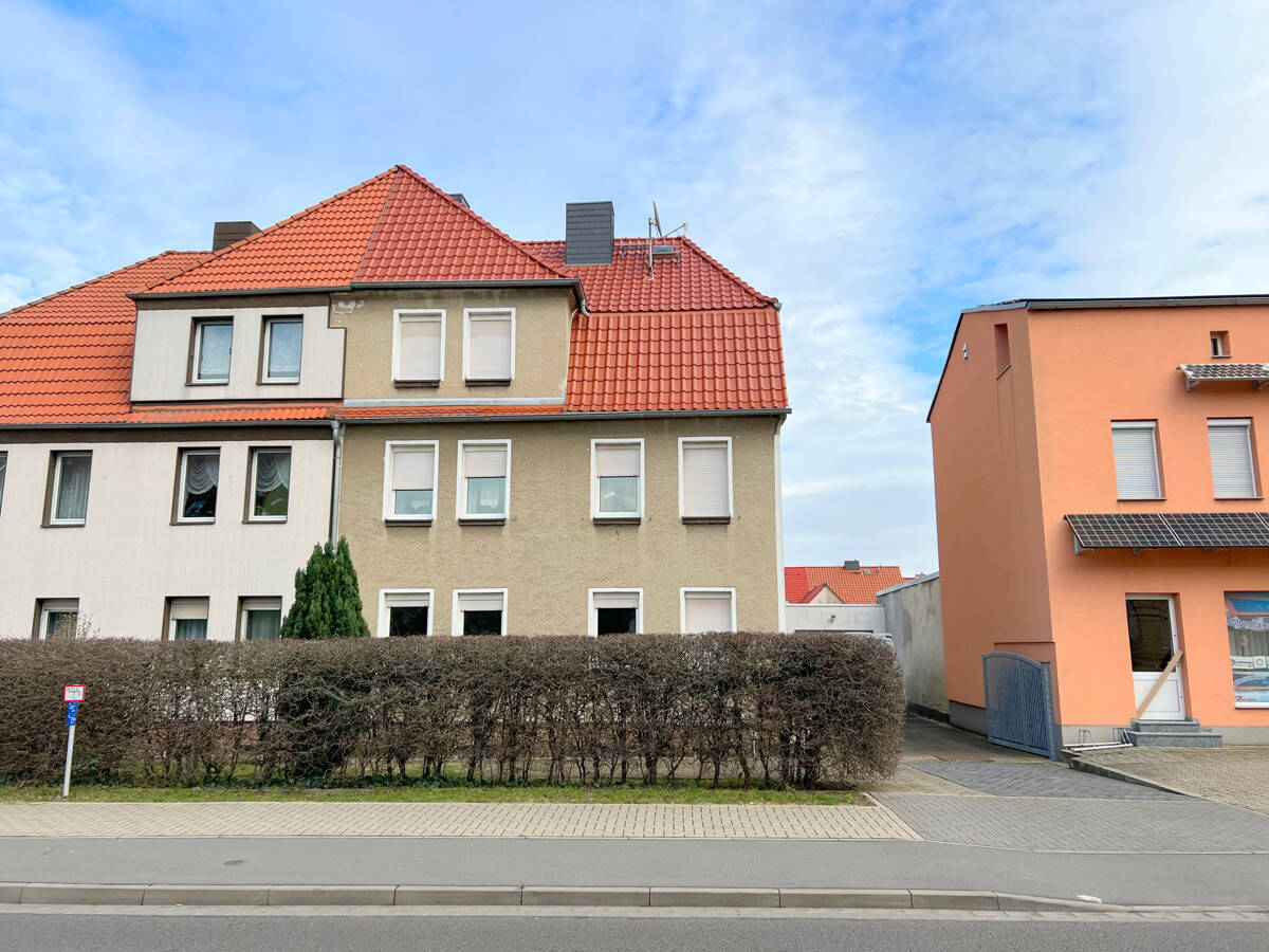 Straßenansicht
