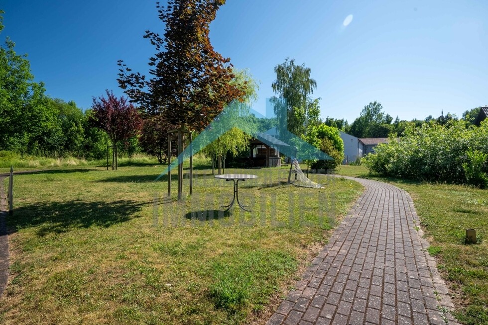 Garten & Baugrundstück