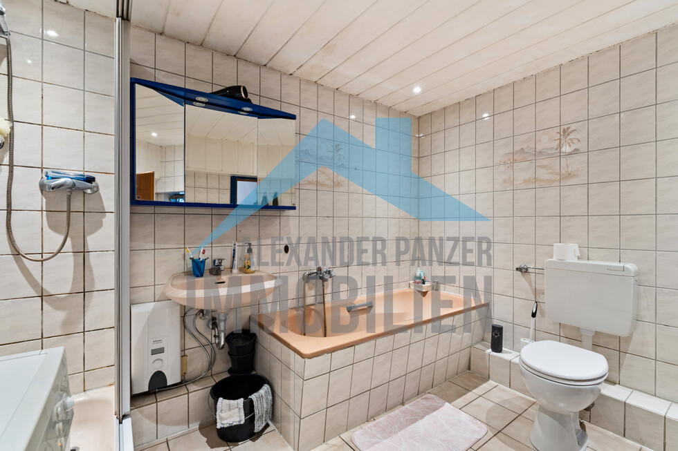 Wohnung rechts - Dachgeschoss