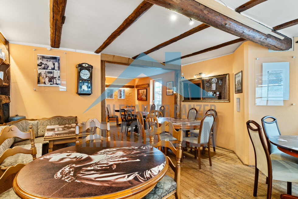 Verkaufsraum & Café