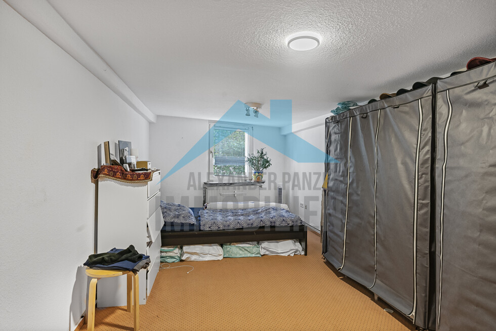 Schlafzimmer 2 Wohnung rechts