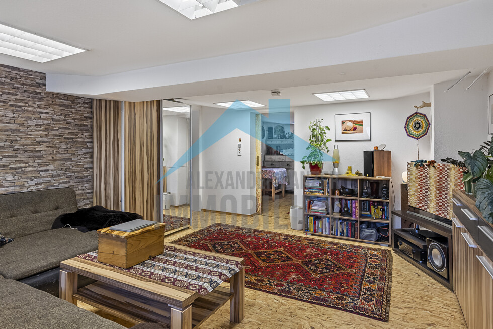 Wohnzimmer Wohnung links