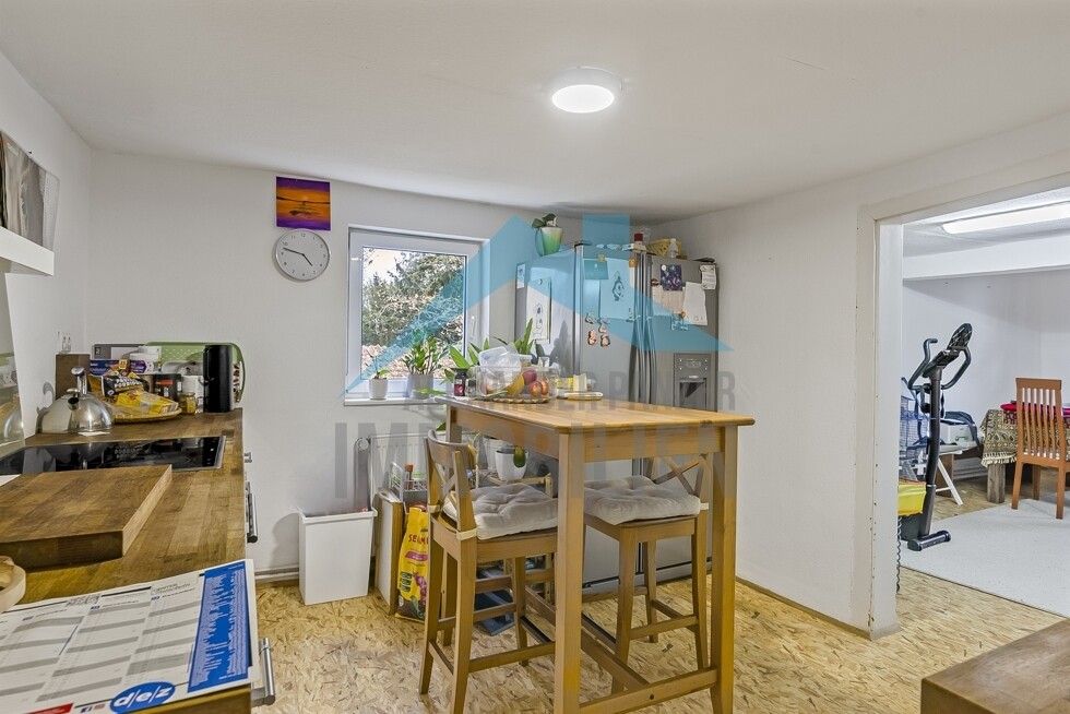 Küche Wohnung rechts