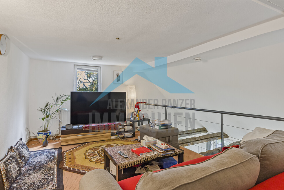 Wohnzimmer Wohnung rechts