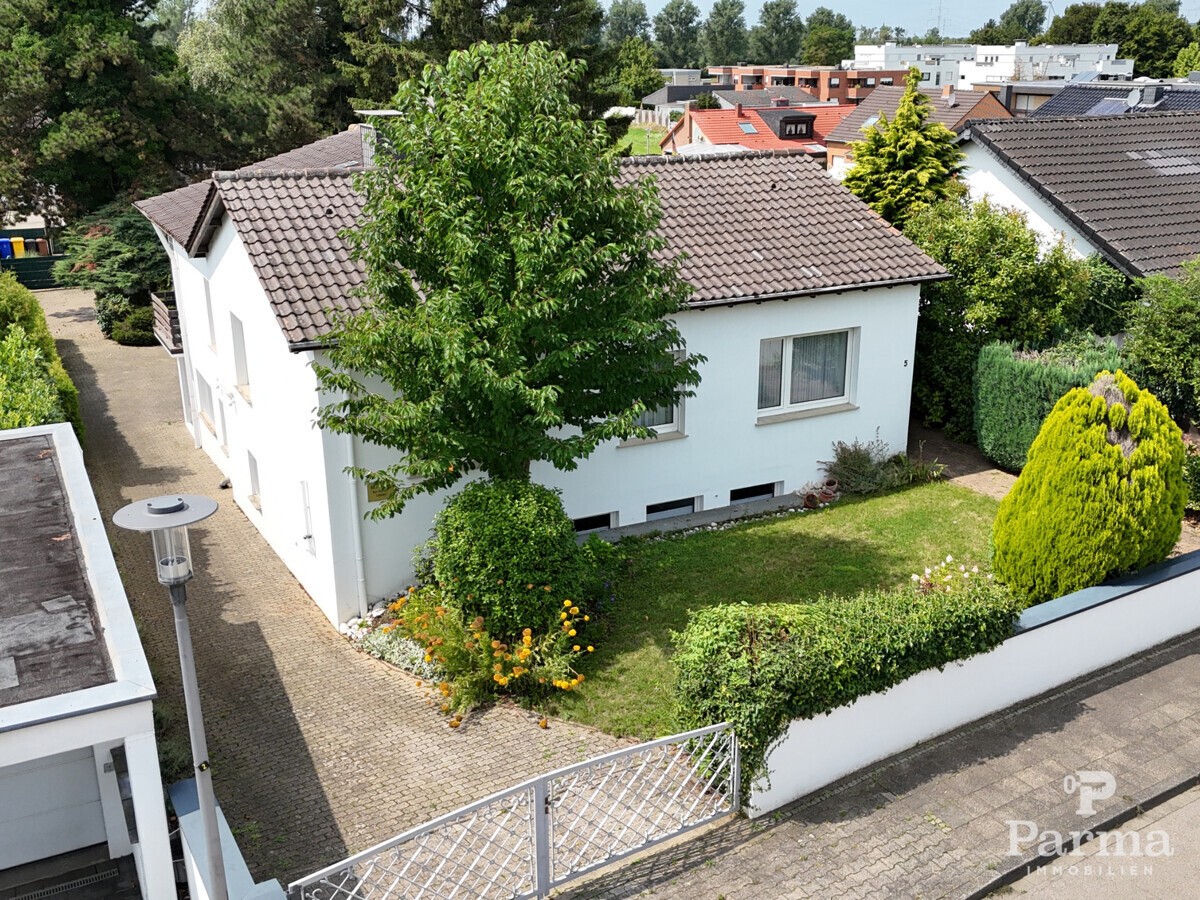 Straßenansicht