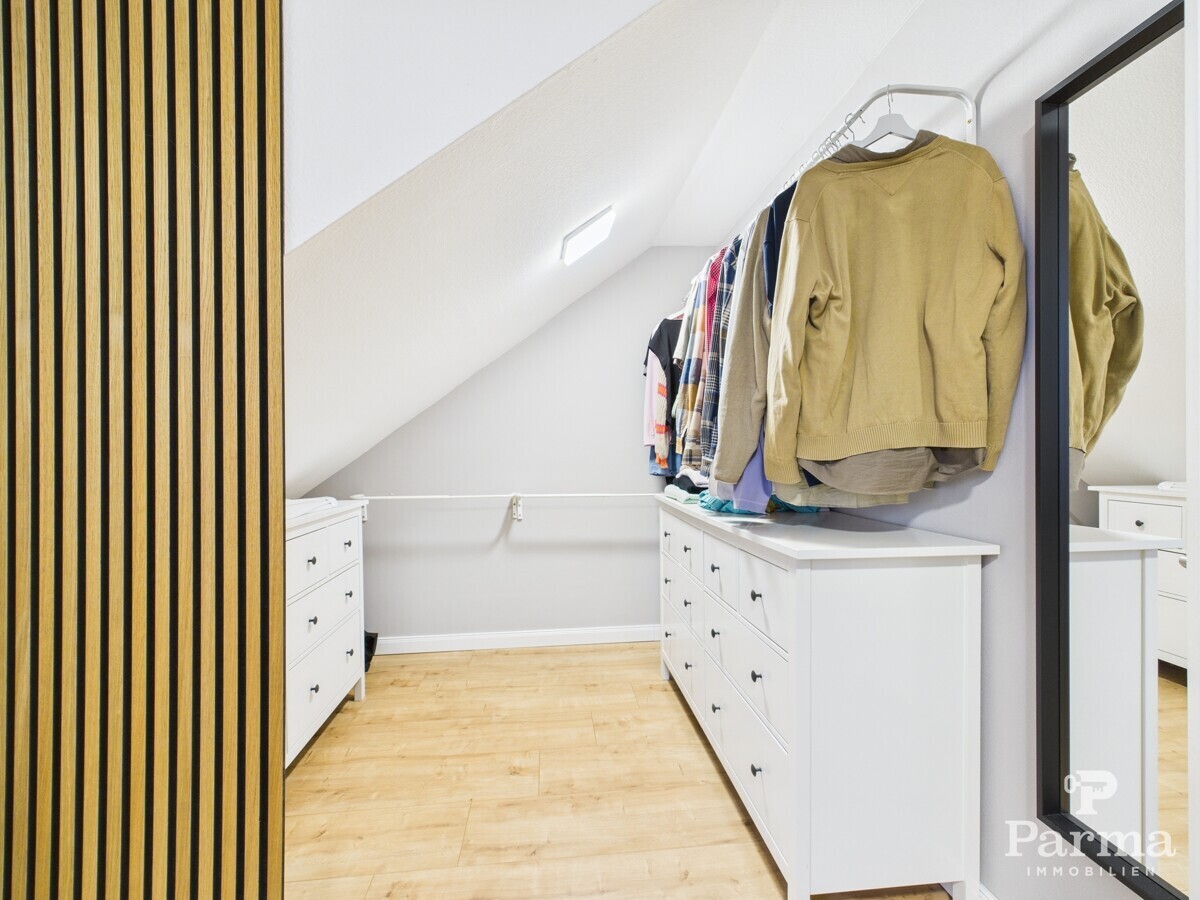 Begehbarer Kleiderschrank