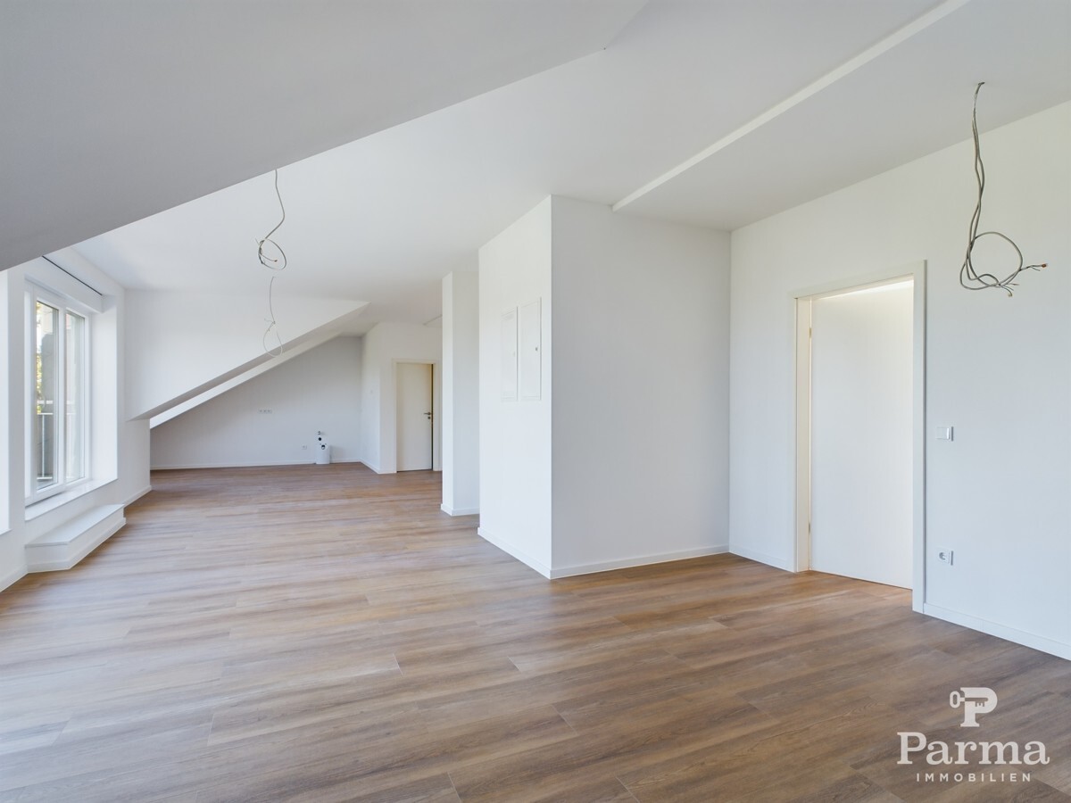  Ess-und Wohnbereich mit offener Küche