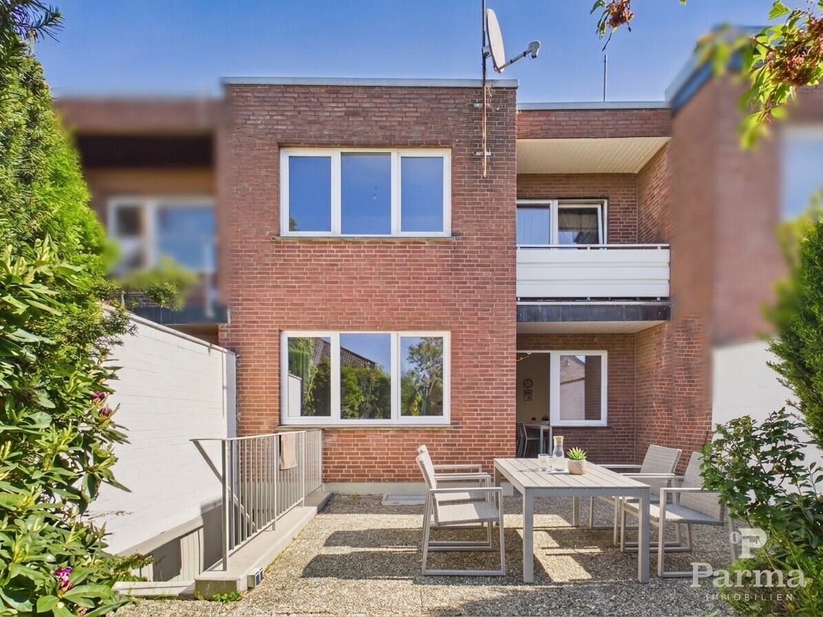 Rückansicht/Terrasse