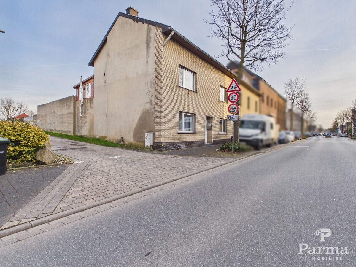 Seitenansicht des Hauses