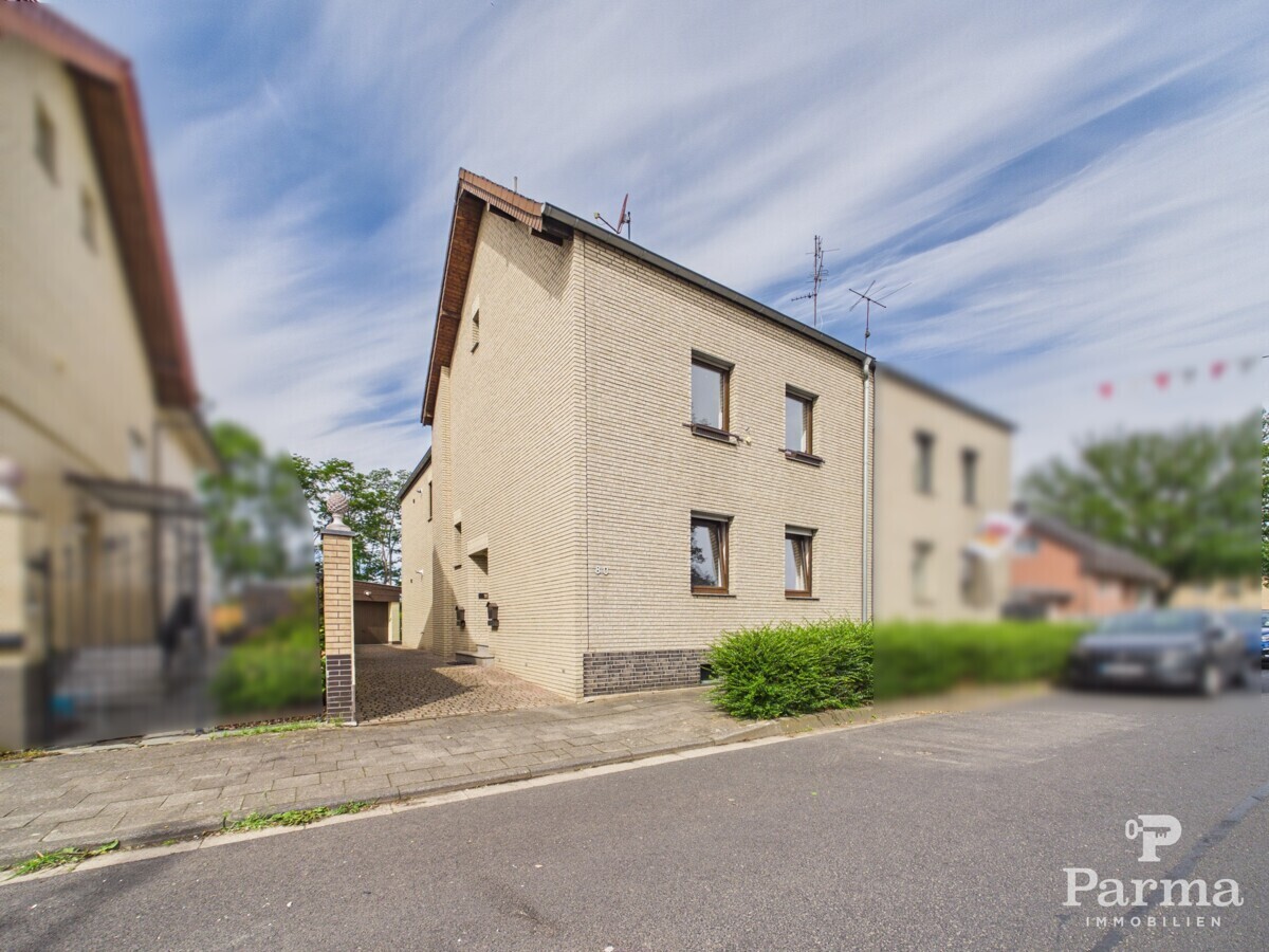 Straßenansicht