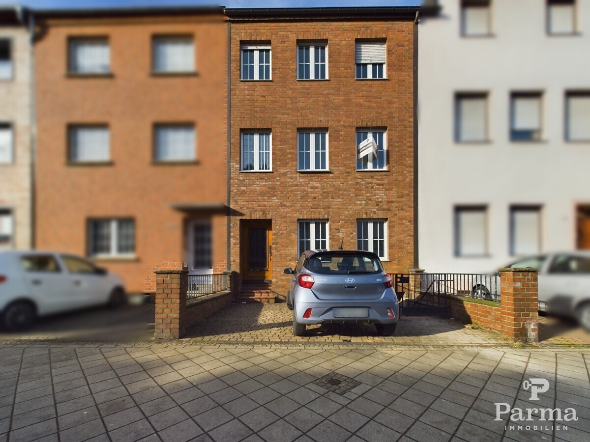 Hausansicht front