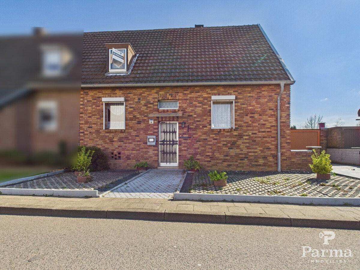 Straßenansicht