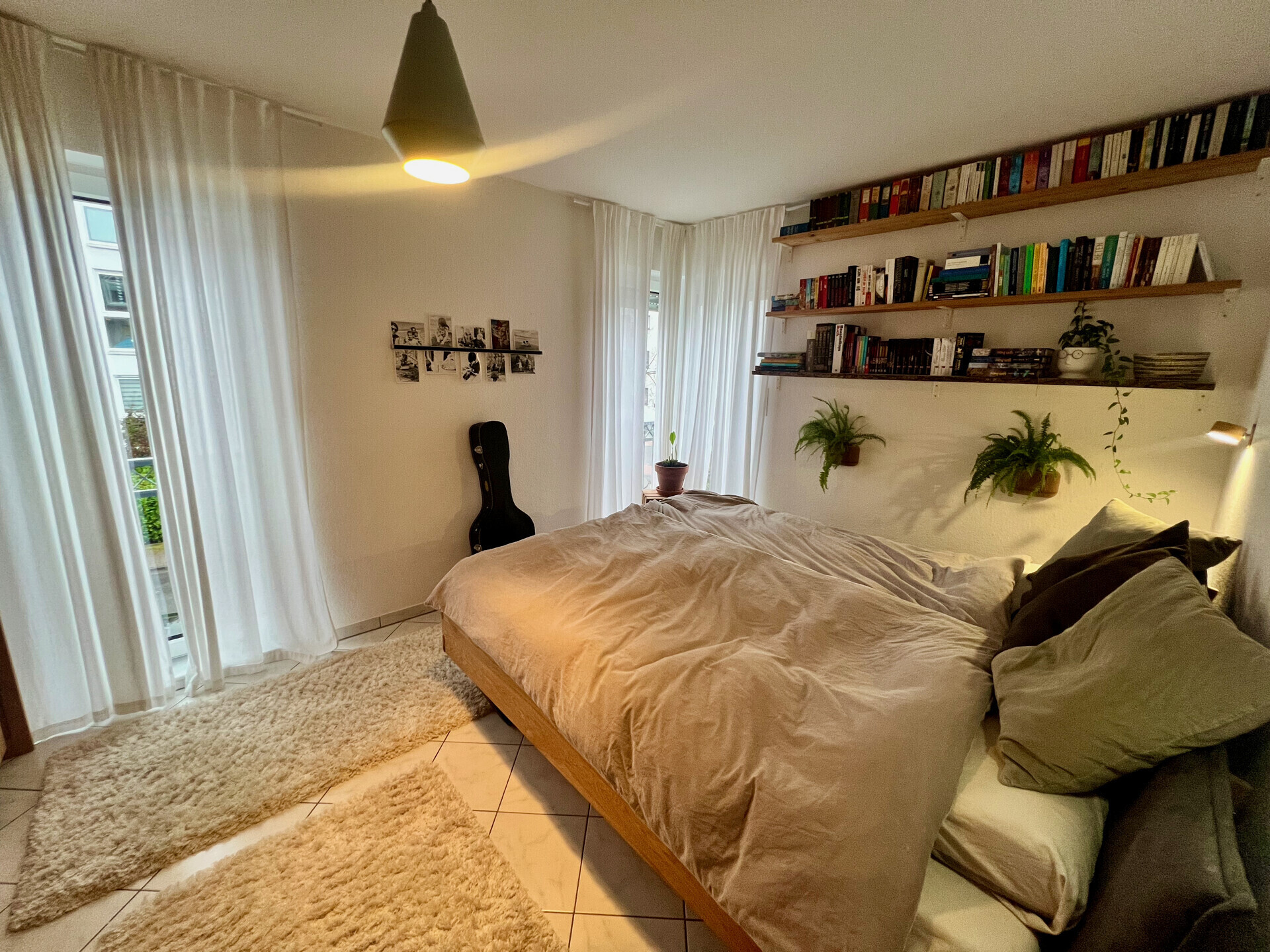 Schlafzimmer 1