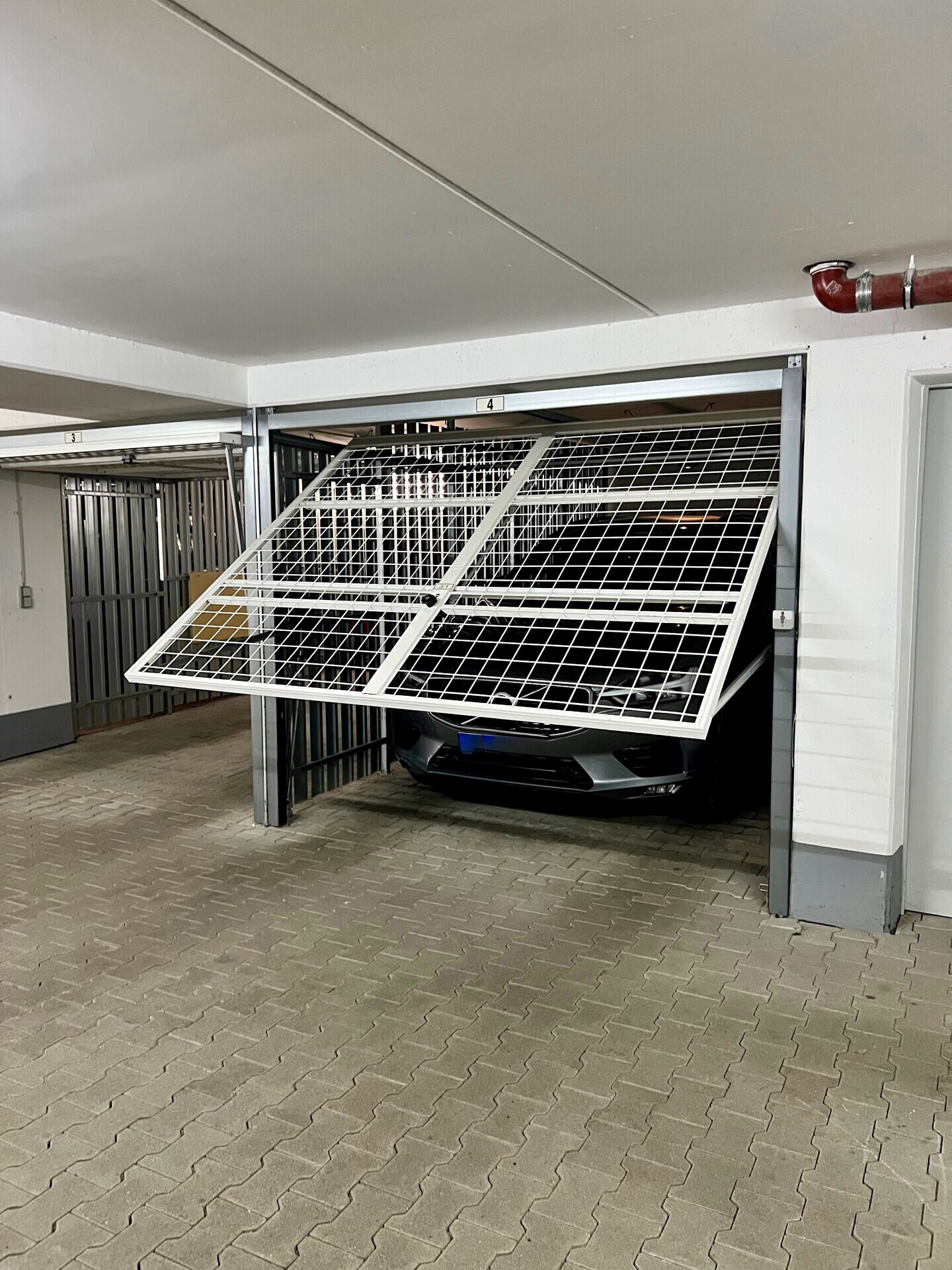 Tiefgaragenstellplatz
