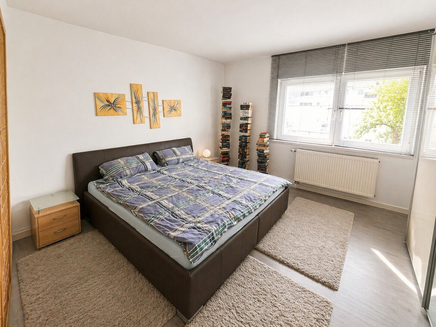 Geräumiges Schlafzimmer