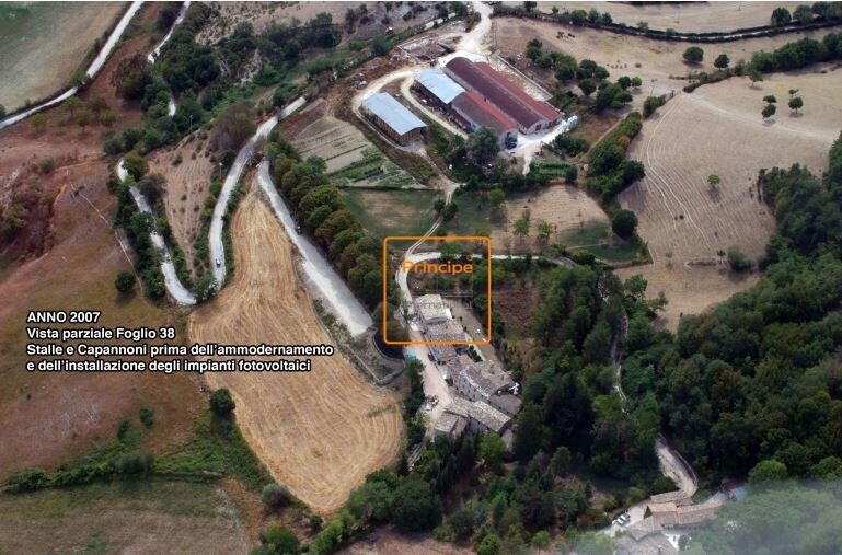 FOTO CAPANNONI PRE IMPIANTI FOTOVOLTAICI ED AMMODERNAMENTO - VISTA PARZIALE  -