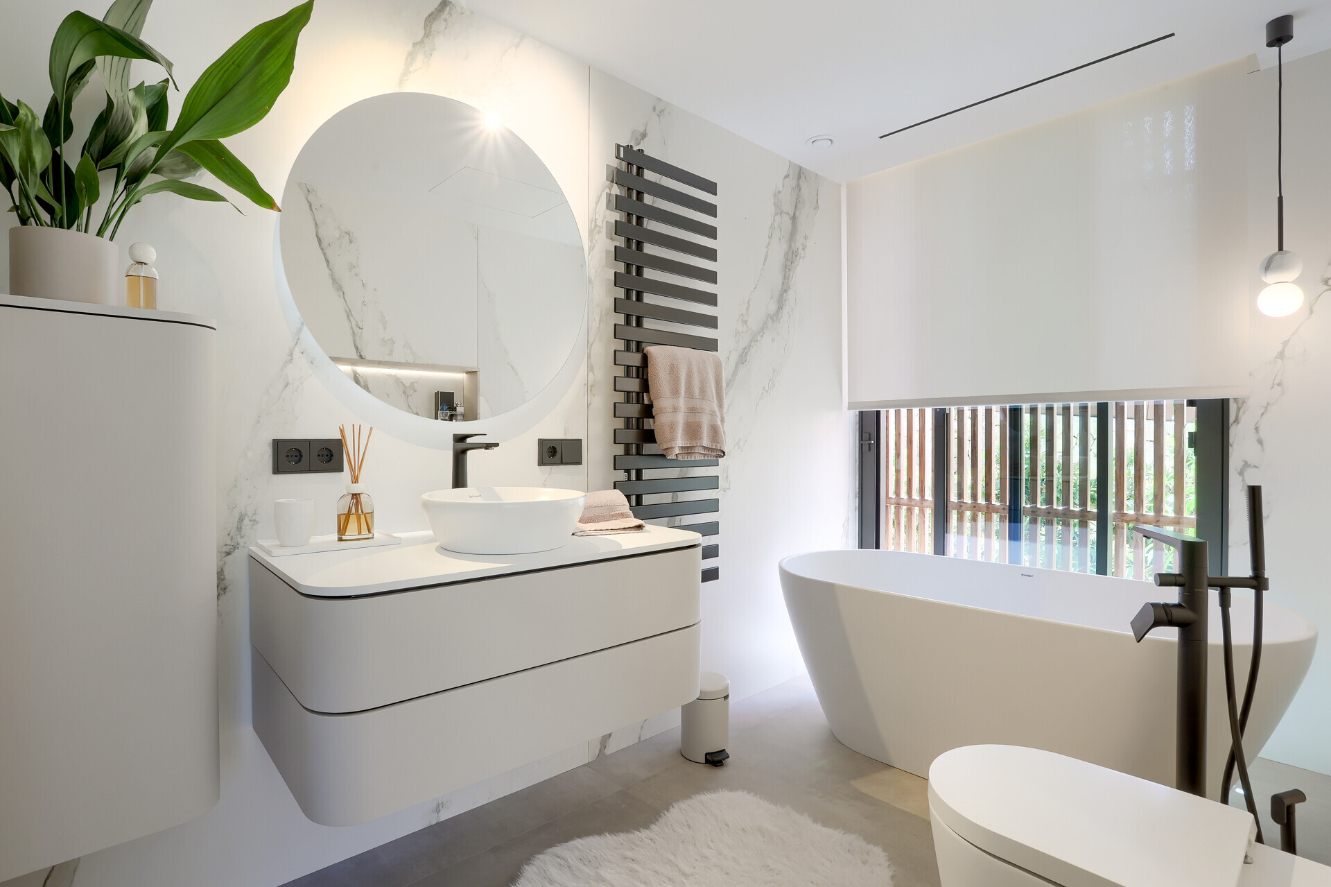Bedroom 1 - 3 en - suite