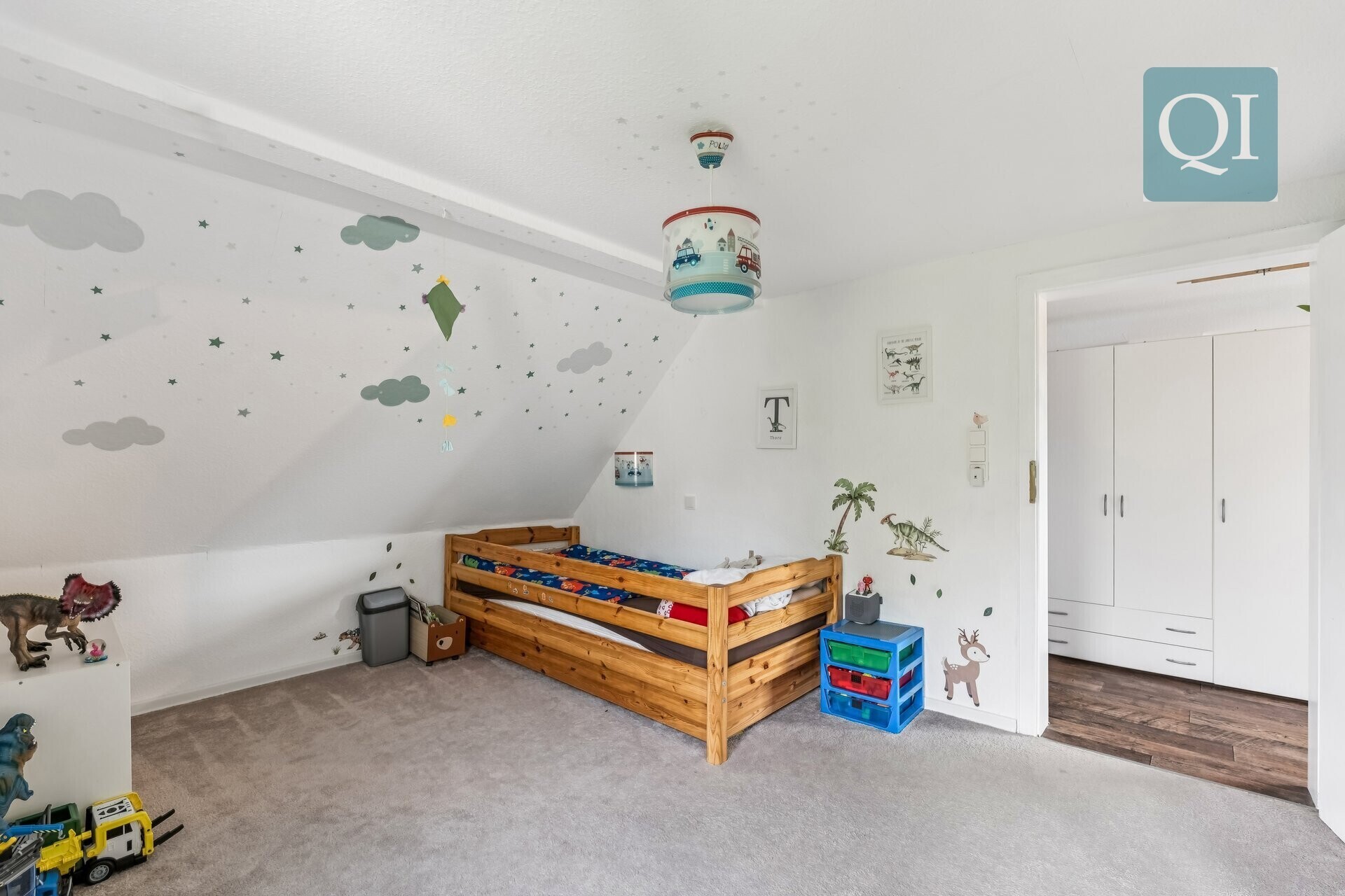 QI-6903 Schlafzimmer 1 OG