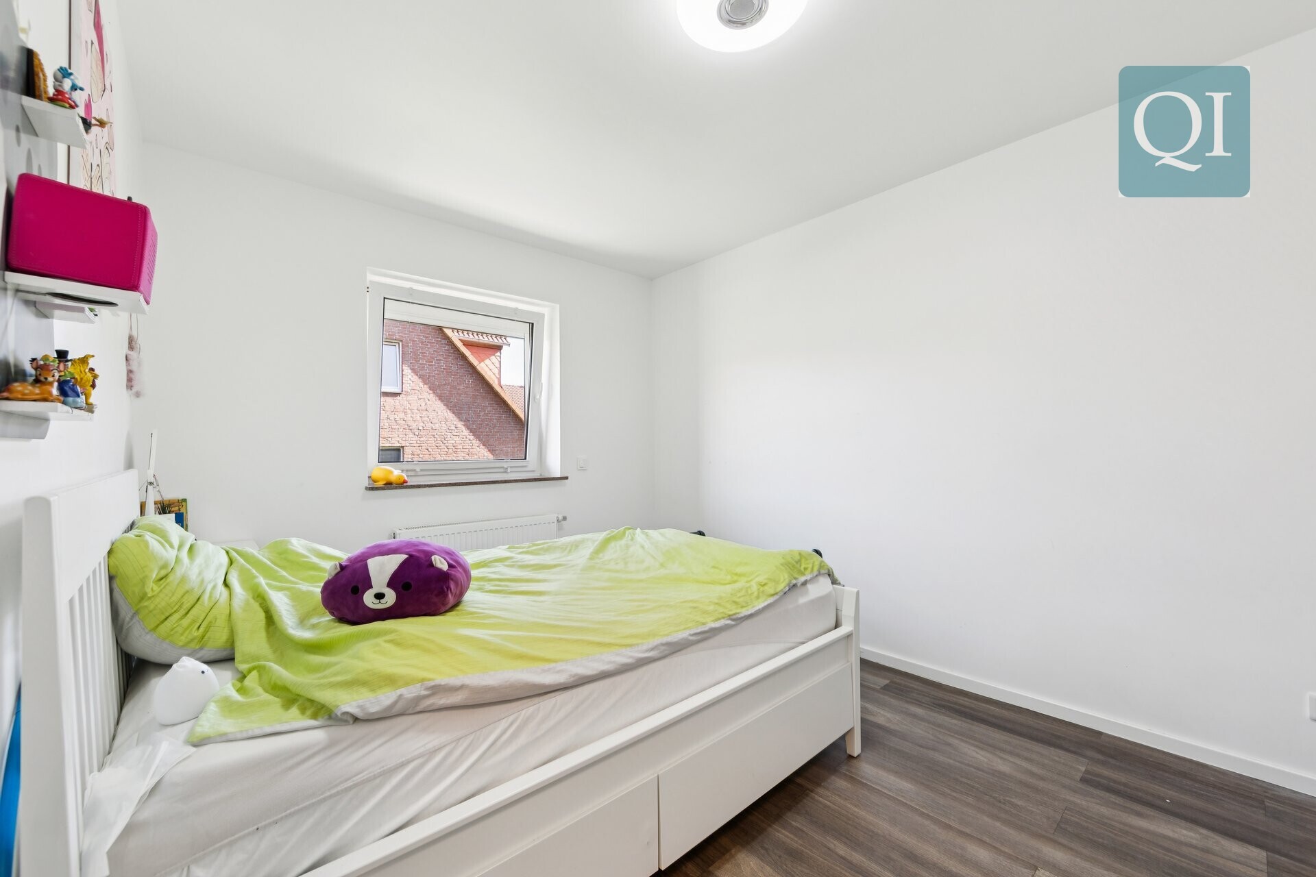 QI-6910 Schlafzimmer 1